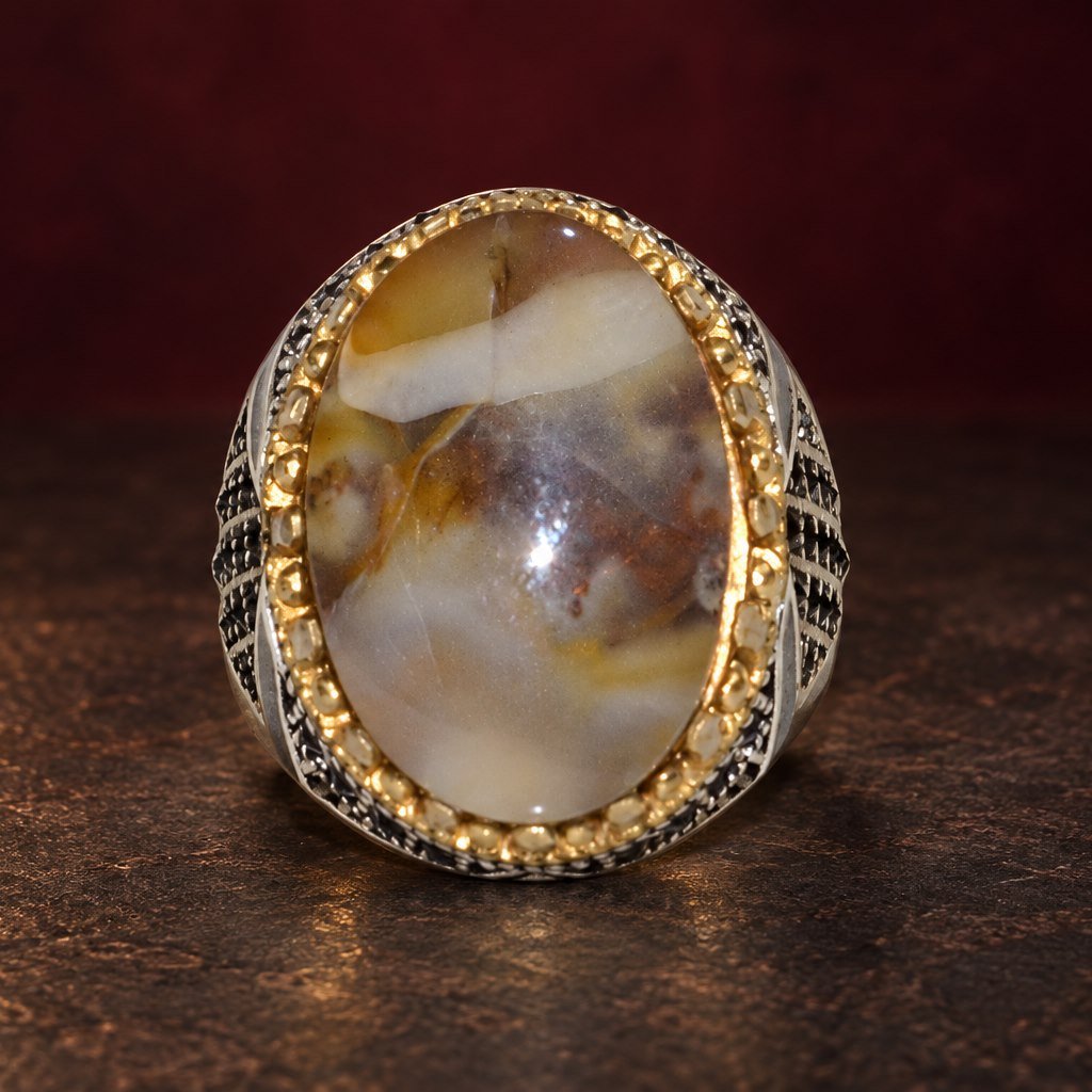 About Agate ring in a crown setting
