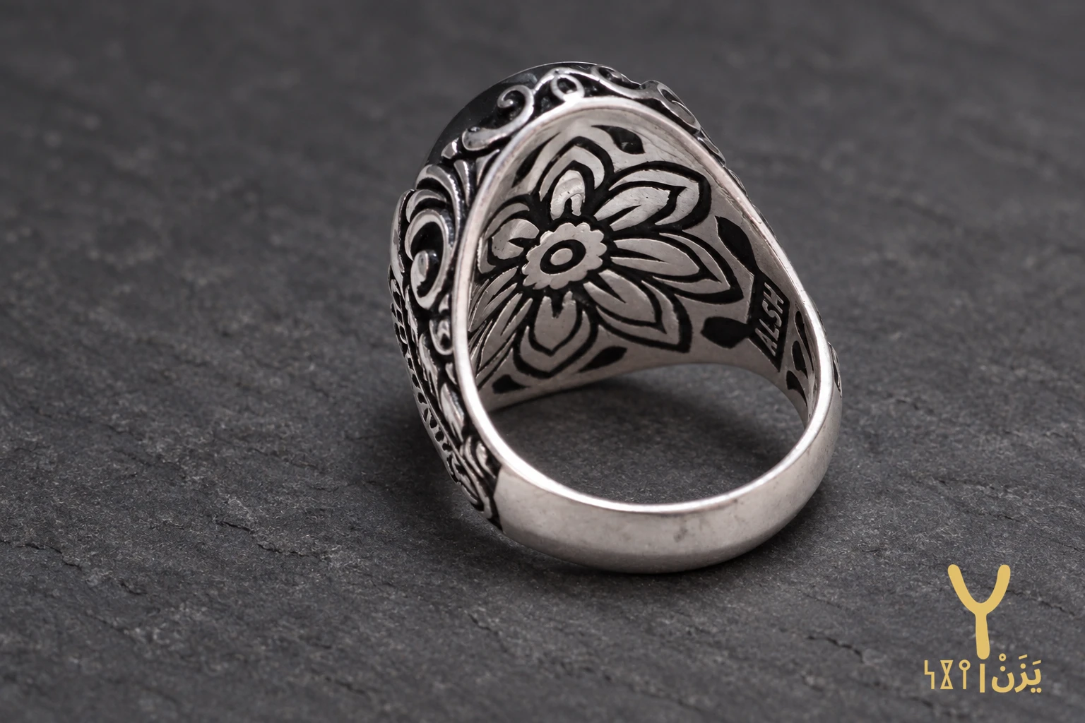 Dusk Bloom Yemeni Agate Ring Dusk Bloom Yemeni Agate Ring, sterling silver and Yemeni agate, view 8