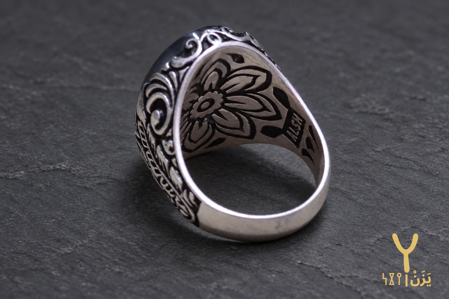 Dusk Bloom Yemeni Agate Ring Dusk Bloom Yemeni Agate Ring, sterling silver and Yemeni agate, view 9