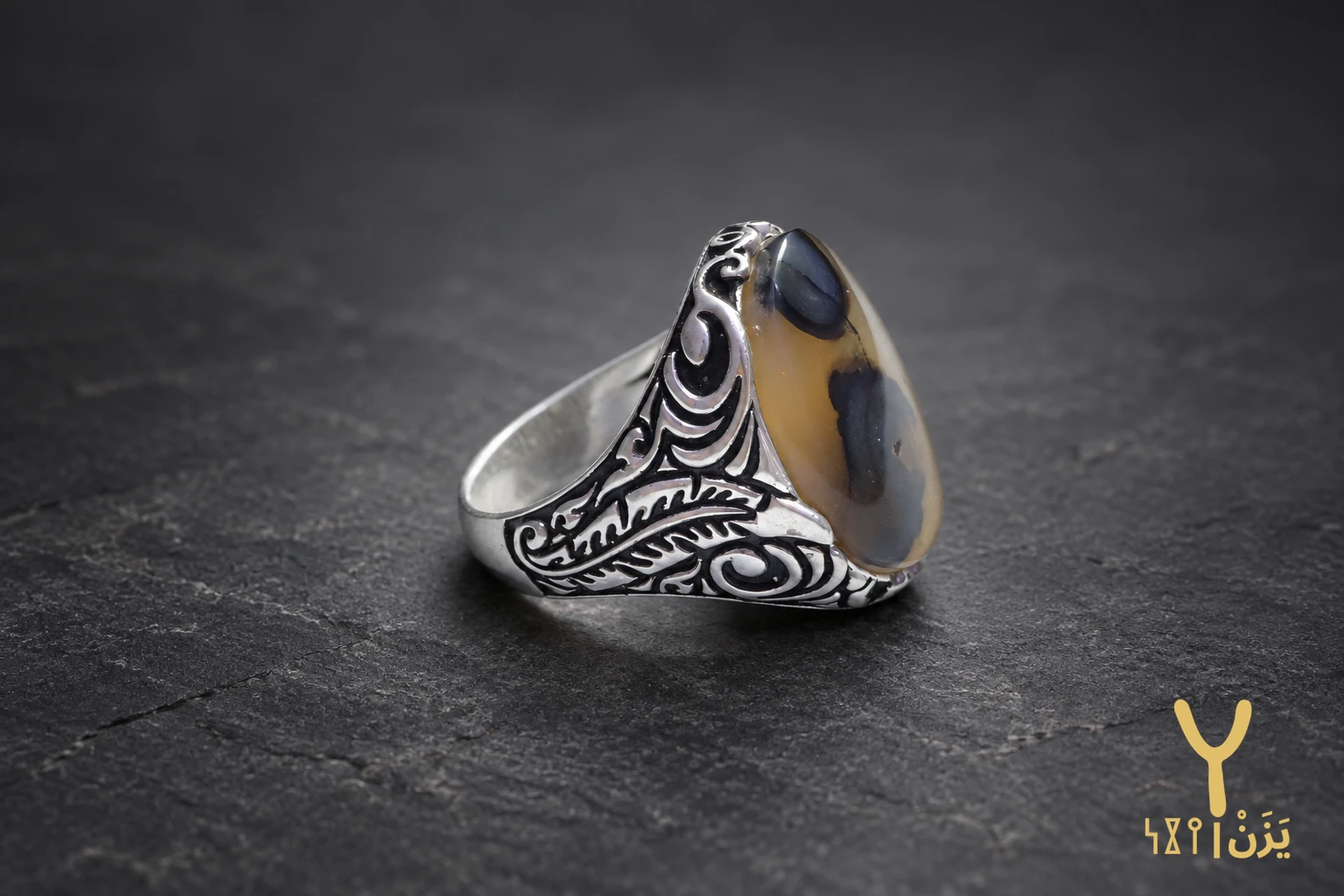 Dusk Bloom Yemeni Agate Ring Dusk Bloom Yemeni Agate Ring, sterling silver and Yemeni agate, view 10