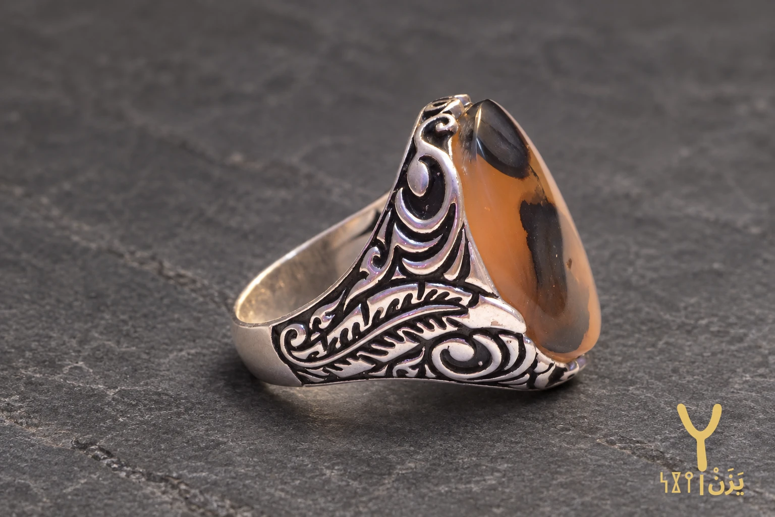 Dusk Bloom Yemeni Agate Ring Dusk Bloom Yemeni Agate Ring, sterling silver and Yemeni agate, view 11