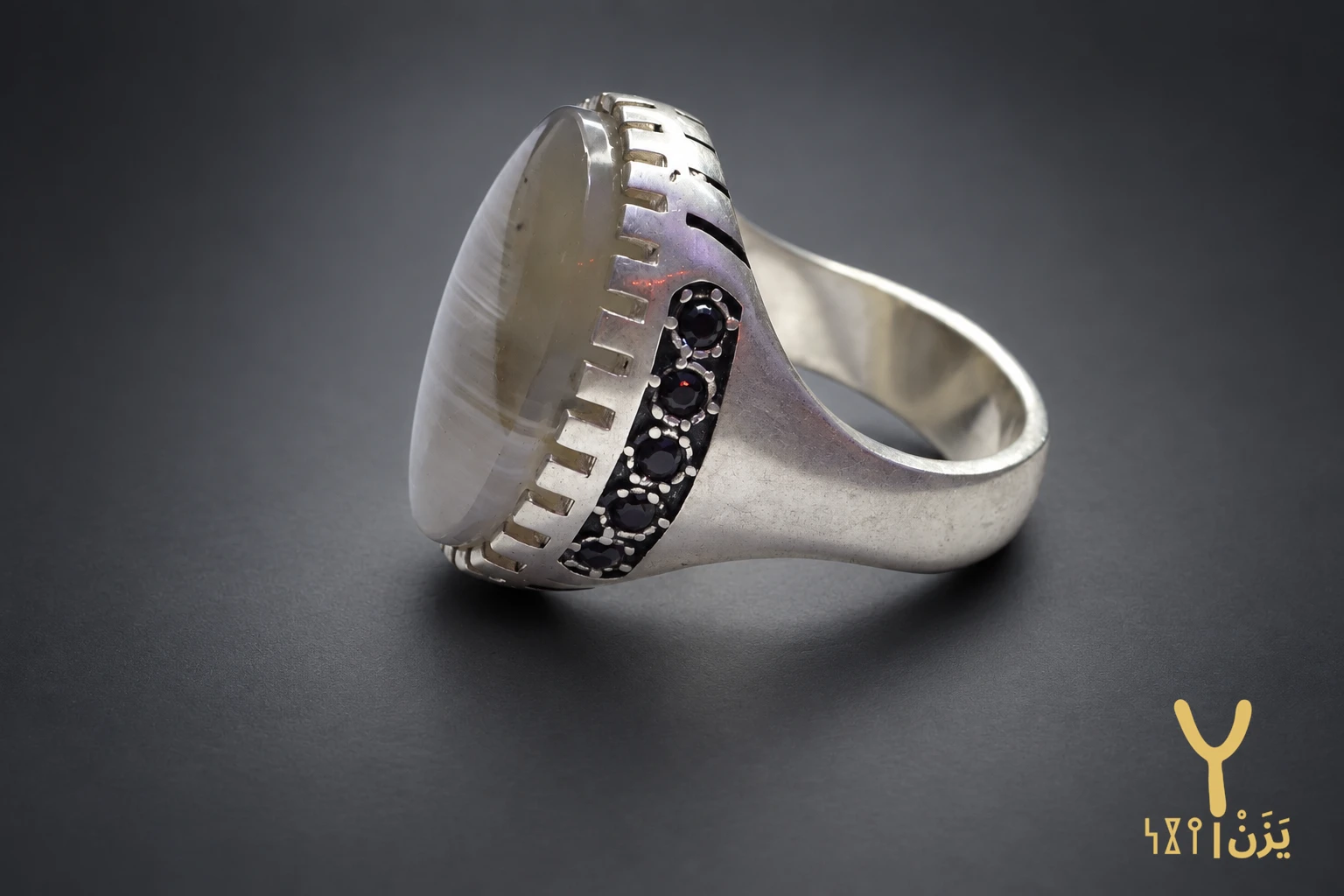 White Rampart Banded Agate Ring White Rampart Banded Agate Ring, sterling silver and Yemeni agate, view 2