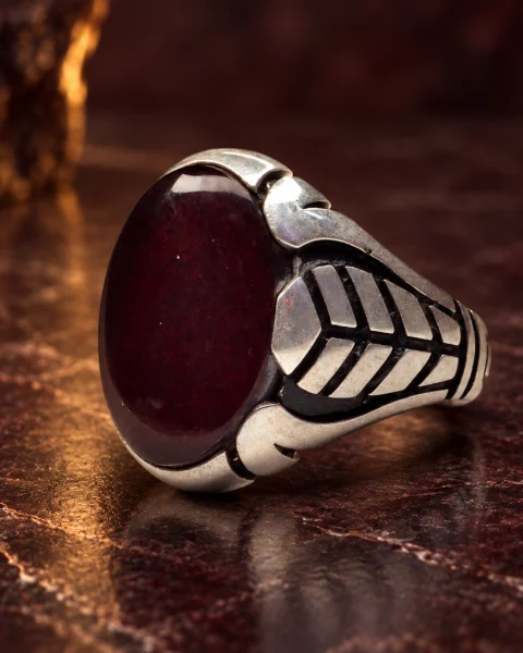 Veined Leaf Burgundy Yemeni Agate Ring, sterling silver and Yemeni agate, view 1