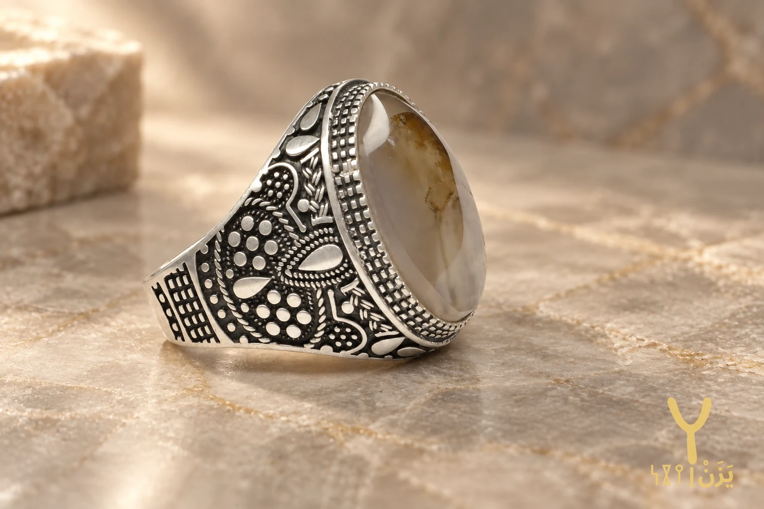 Desert Scene Musawwar Yemeni Agate Ring Desert Scene Musawwar Yemeni Agate Ring, sterling silver and Yemeni agate, view 2