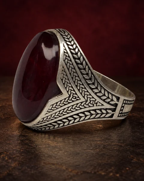 Wheat Ear Crimson Agate Ring, sterling silver and Yemeni agate, view 3