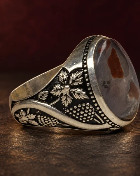 Lavender Rust Vine Agate Ring, sterling silver and Yemeni agate, view 2