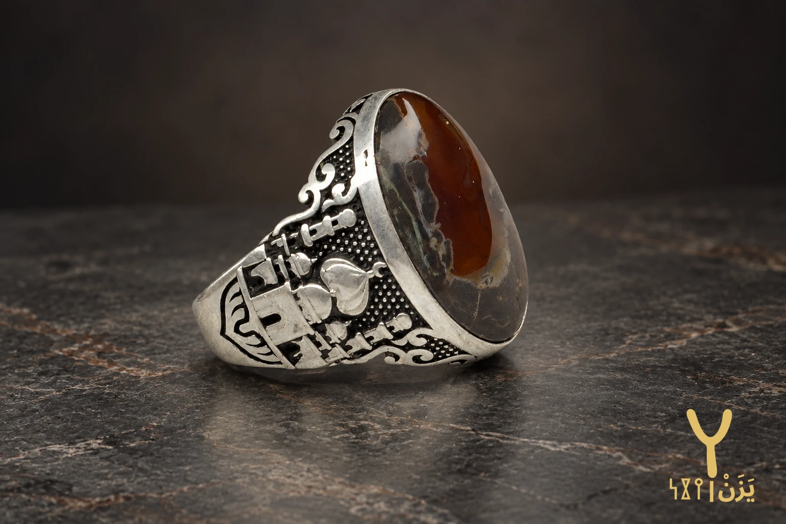 Mosque Dome Musawwar Agate Ring Mosque Dome Musawwar Agate Ring, sterling silver and Yemeni agate, view 1
